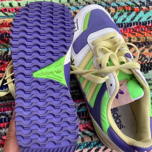 Adidas Run DMC Signed Sneakers - Picture 2 of 4